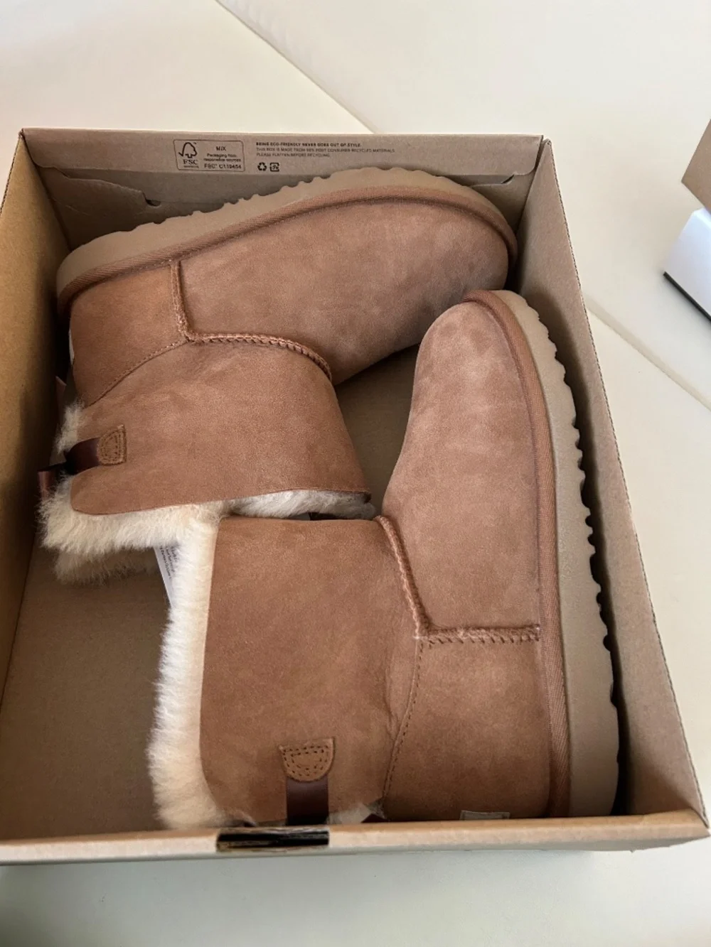 UGG Mini Bailey Bow boots(NWT)